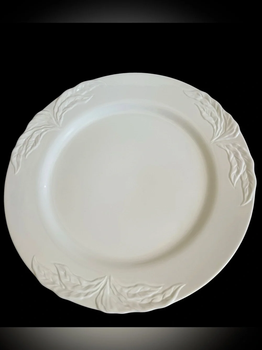 Set of 4 Villeroy & Boch FOGLIA Vitro Porcelain White Dinner Plates 10 3/8